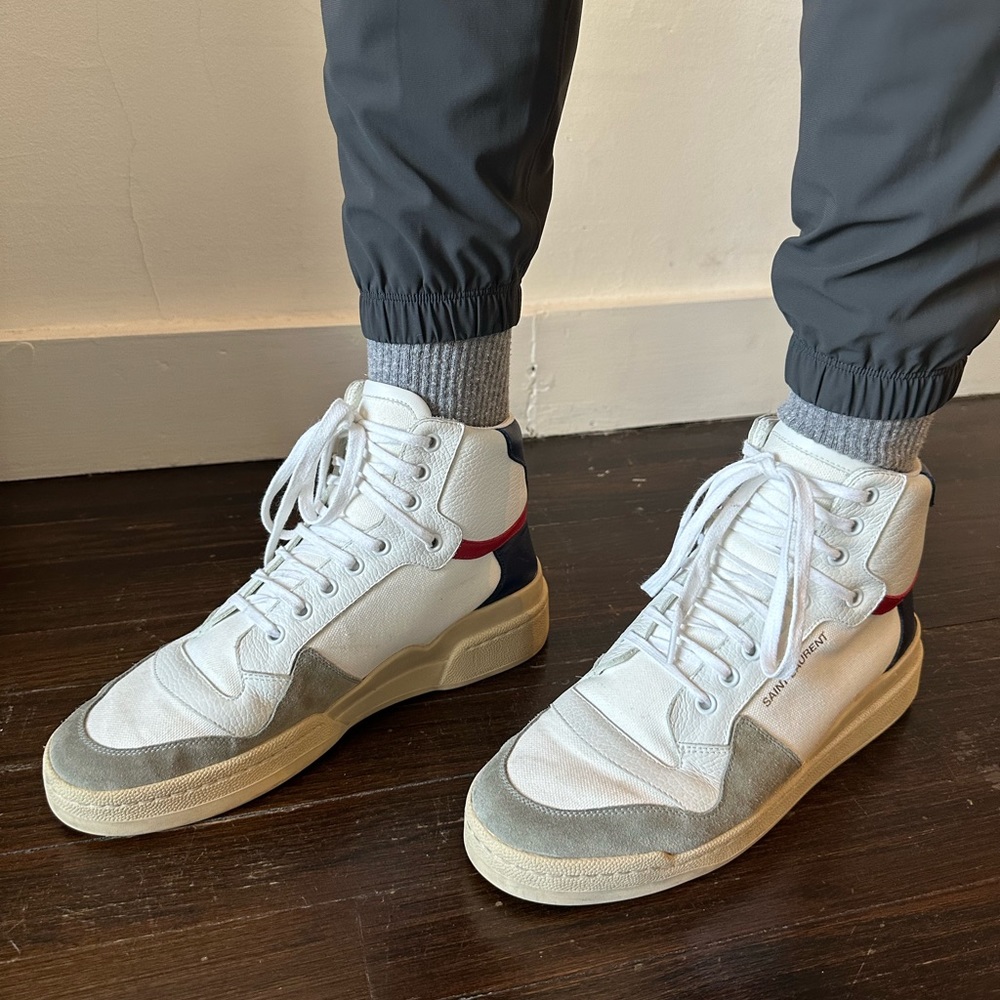 Saint Laurent SL-24 Lowtop Sneakers - Picture 2 of 7